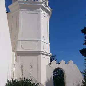 Villa-chateau Les Terrasses - Tamaris, Des Sablettes, Au Bas De La Propriete Gasthof